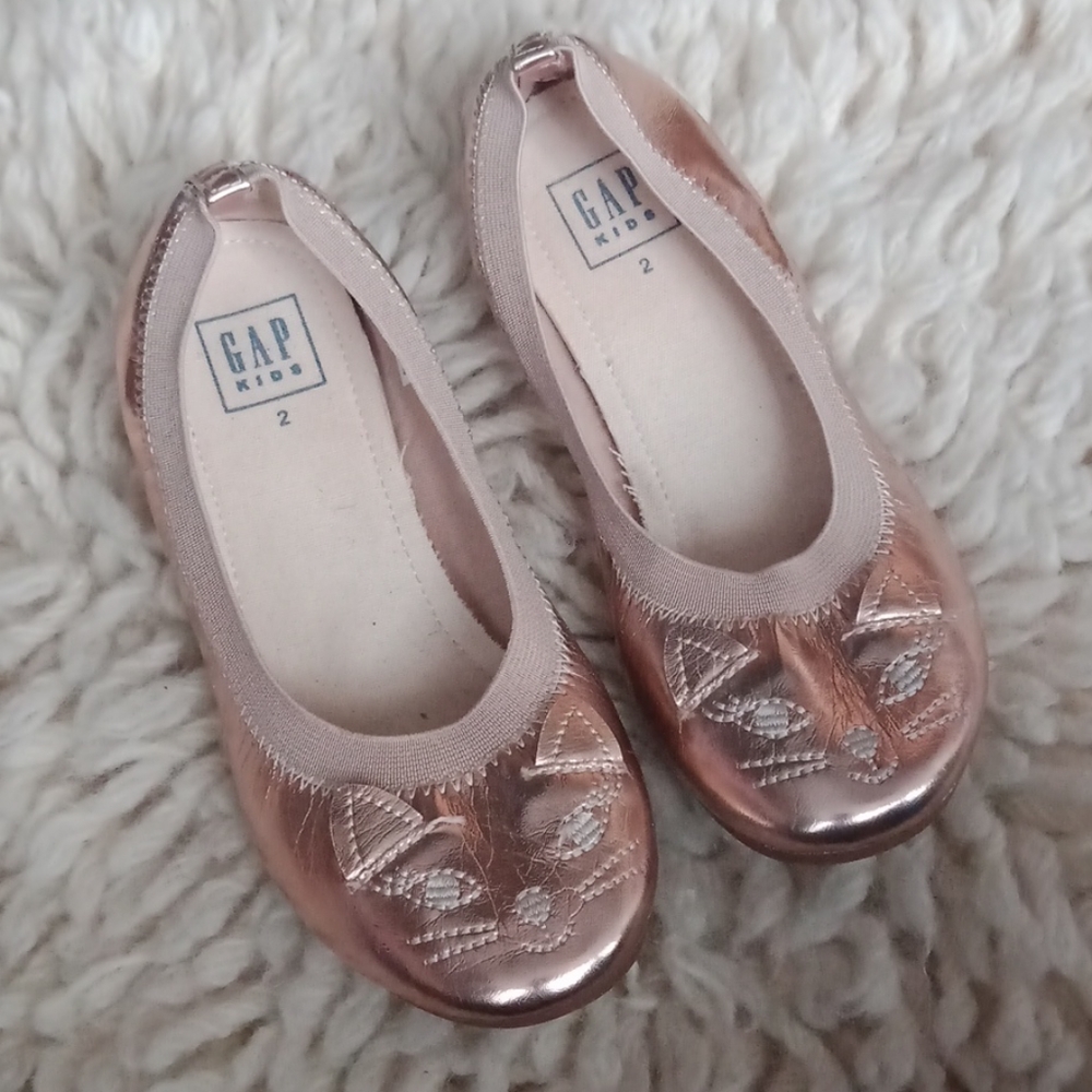 Gap kids flats
